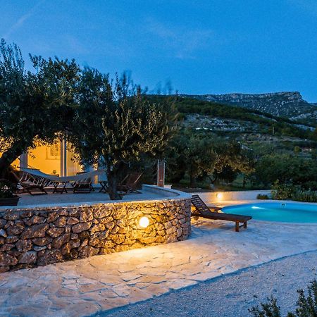 Holiday Home Zlatni San - Private Heated Pool Bol Bagian luar foto