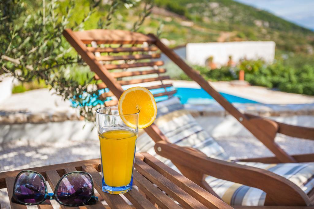 Holiday Home Zlatni San - Private Heated Pool Bol Ruang foto