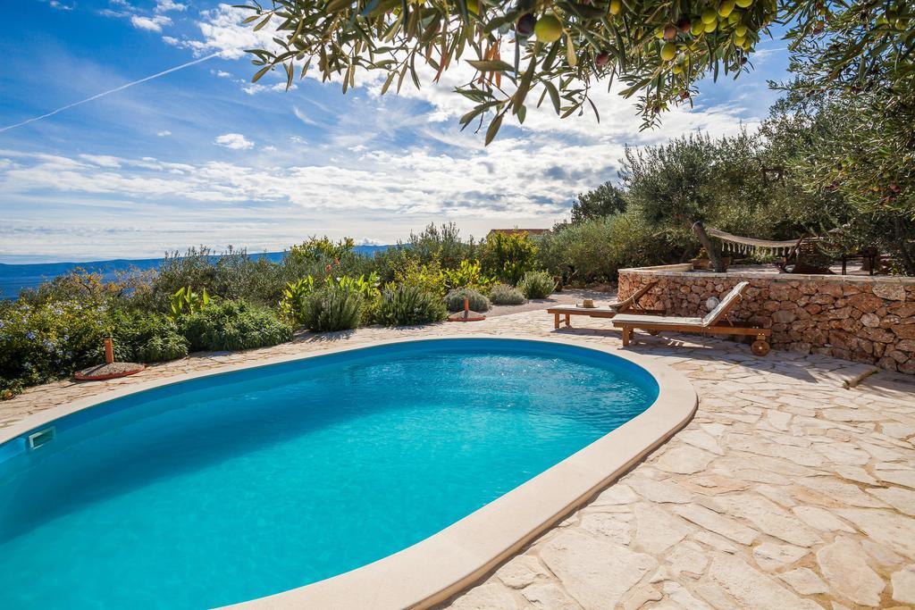 Holiday Home Zlatni San - Private Heated Pool Bol Ruang foto